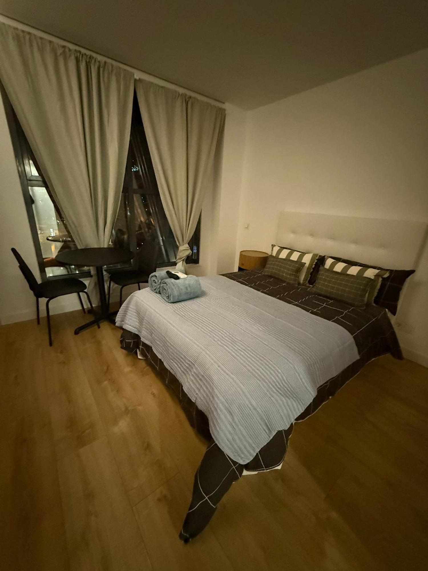 To Room Madrid Castellana Екстер'єр фото